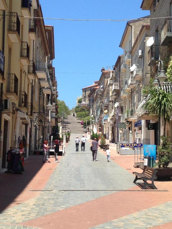 Panoramic Apartments In Villa In Center "The Beach And The Cliff" 1 Agropoli Eksteriør billede
