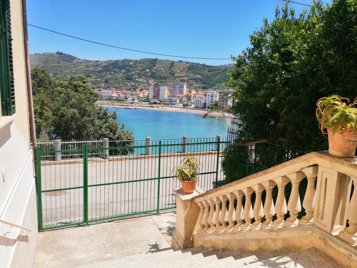 Panoramic Apartments In Villa In Center "The Beach And The Cliff" 1 Agropoli Eksteriør billede