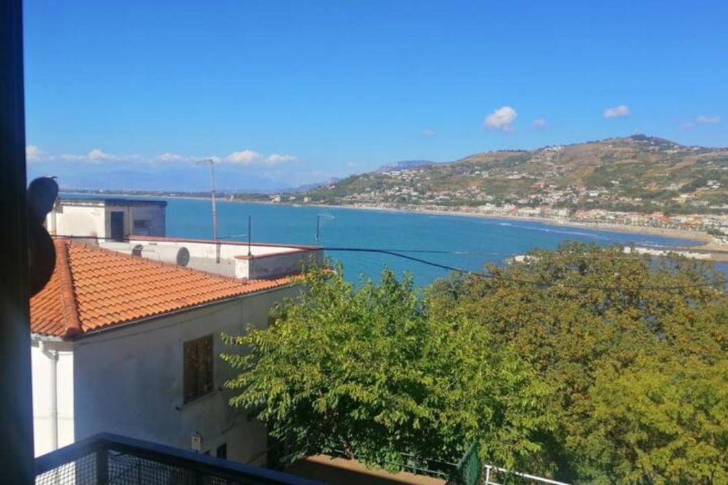 Panoramic Apartments In Villa In Center "The Beach And The Cliff" 1 Agropoli Eksteriør billede