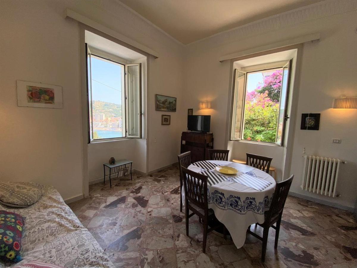 Panoramic Apartments In Villa In Center "The Beach And The Cliff" 1 Agropoli Eksteriør billede