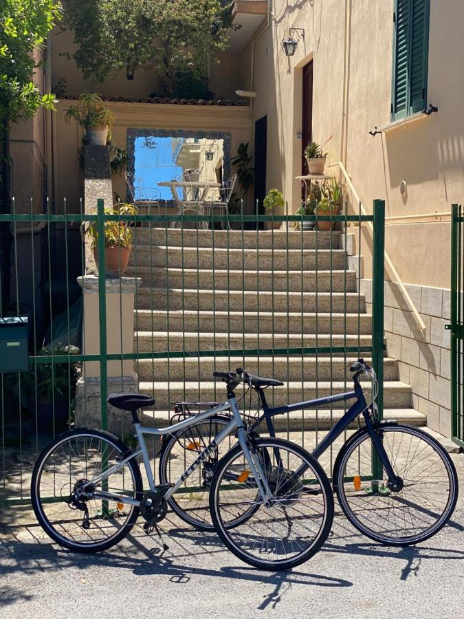 Panoramic Apartments In Villa In Center "The Beach And The Cliff" 1 Agropoli Eksteriør billede
