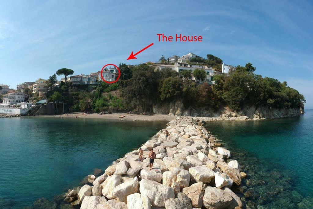 Panoramic Apartments In Villa In Center "The Beach And The Cliff" 1 Agropoli Eksteriør billede